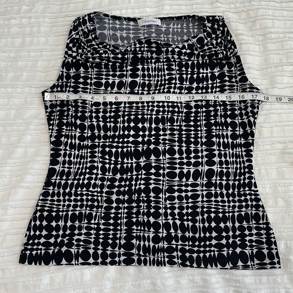 Calvin Klein Black and White Sleeveless top size petite M - Picture 2 of 4